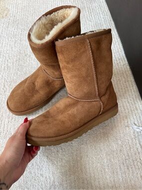 UGG Classic Short Winter Boots - Chestnut